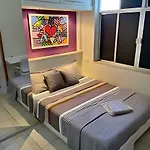 Excelente Apartamento Na Gloria C/ Estacionamento