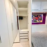 Excelente Apartamento Na Gloria C/ Estacionamento